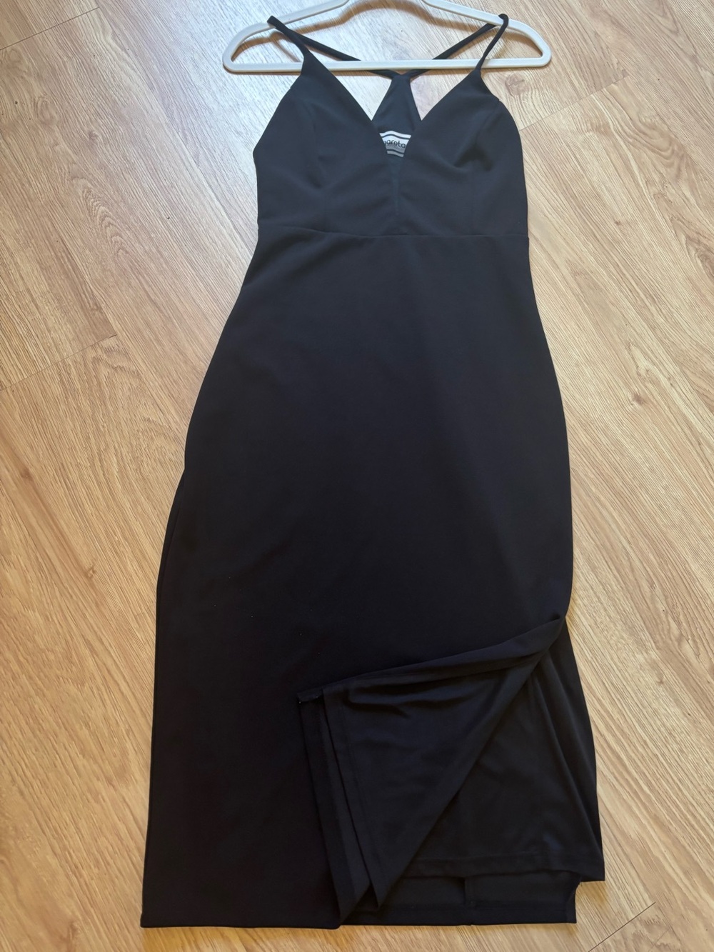 Gatora Black Strappy V-Neck Women's Dress.L